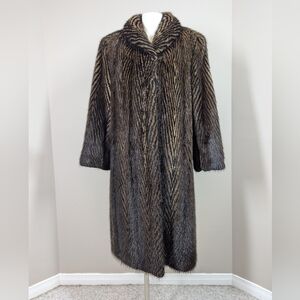 Vintage Montreal Fur Coat – Chevron Striped Let-Out Design,